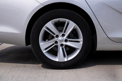 Продажа Opel Insignia II 2.0 MT (170 л.с.) 2019 Серебристый в Автодом