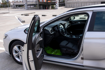 Продажа Opel Insignia II 2.0 MT (170 л.с.) 2019 Серебристый в Автодом