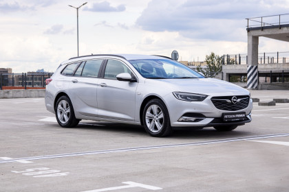 Продажа Opel Insignia II 2.0 MT (170 л.с.) 2019 Серебристый в Автодом