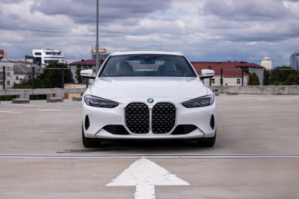 Продажа BMW 4 серии G22, G23, G26 430i 2.0 AT (258 л.с.) 2020 Белый в Автодом