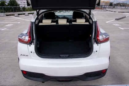 Продажа Nissan Juke I Рестайлинг 1.6 CVT (117 л.с.) 2017 Белый в Автодом