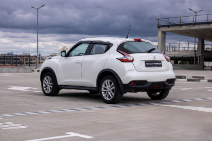 Продажа Nissan Juke I Рестайлинг 1.6 CVT (117 л.с.) 2017 Белый в Автодом