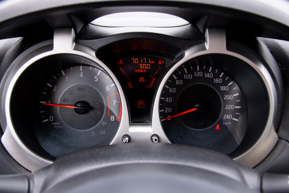 Продажа Nissan Juke I Рестайлинг 1.6 CVT (117 л.с.) 2017 Белый в Автодом