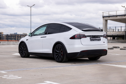 Продажа Tesla Model X I Рестайлинг Plaid 0.0 AT (1035 л.с.) 2023 Белый в Автодом