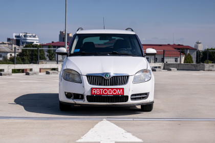 Продажа Skoda Fabia II 1.4 MT (80 л.с.) 2008 Белый в Автодом