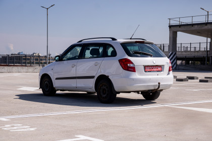 Продажа Skoda Fabia II 1.4 MT (80 л.с.) 2008 Белый в Автодом