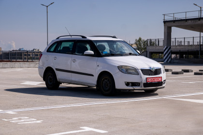 Продажа Skoda Fabia II 1.4 MT (80 л.с.) 2008 Белый в Автодом