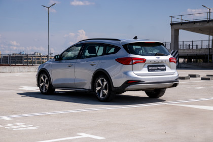 Продажа Ford Focus IV 1.5 AT (120 л.с.) 2020 Серебристый в Автодом