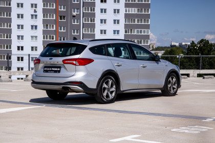 Продажа Ford Focus IV 1.5 AT (120 л.с.) 2020 Серебристый в Автодом