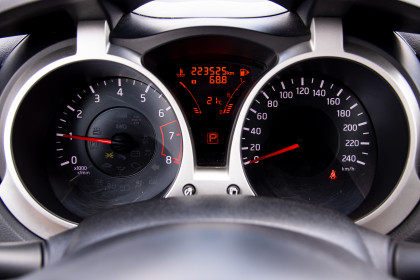 Продажа Nissan Juke I 1.6 CVT (117 л.с.) 2013 Белый в Автодом