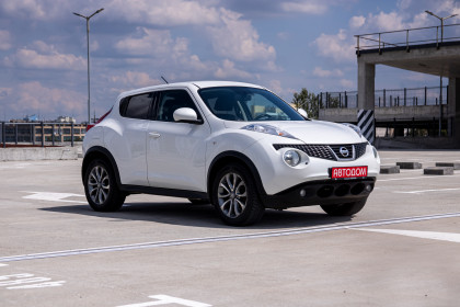 Продажа Nissan Juke I 1.6 CVT (117 л.с.) 2013 Белый в Автодом