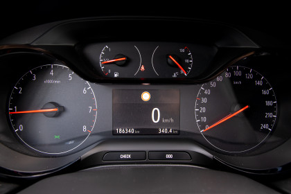 Продажа Opel Grandland I 1.5 MT (130 л.с.) 2020 Серый в Автодом