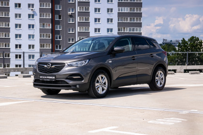 Продажа Opel Grandland I 1.5 MT (130 л.с.) 2020 Серый в Автодом