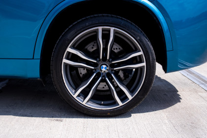 Продажа BMW X5 M II (F85) 4.4 AT (575 л.с.) 2015 Синий в Автодом