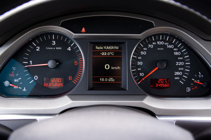 Продажа Audi A6 III (C6) 2.7 MT (180 л.с.) 2006 Серебристый в Автодом