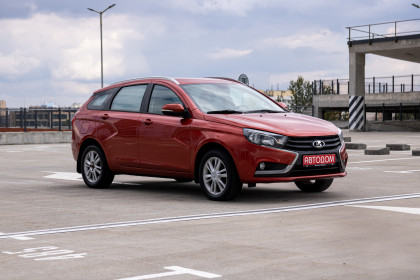 Продажа Lada (ВАЗ) Vesta I SW 1.8 AMT (122 л.с.) 2018 Красный в Автодом