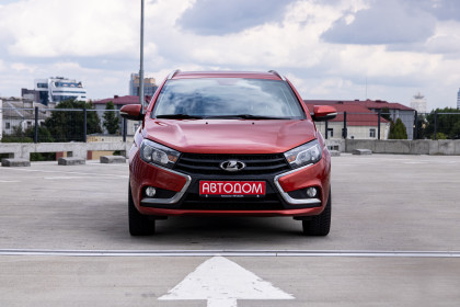 Продажа Lada (ВАЗ) Vesta I SW 1.8 AMT (122 л.с.) 2018 Красный в Автодом