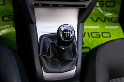 Продажа Skoda Octavia II (A5) Рестайлинг 1.2 MT (105 л.с.) 2010 Белый в Автодом