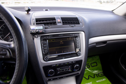 Продажа Skoda Octavia II (A5) Рестайлинг 1.2 MT (105 л.с.) 2010 Белый в Автодом