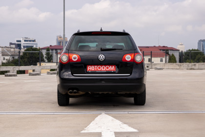 Продажа Volkswagen Passat B6 2.0 MT (140 л.с.) 2005 Черный в Автодом
