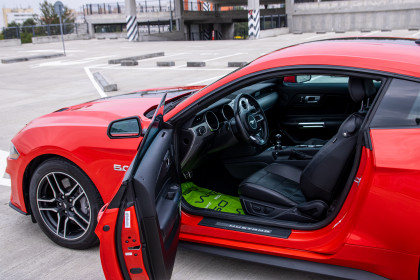 Продажа Ford Mustang VI Рестайлинг 5.0 MT (460 л.с.) 2021 Красный в Автодом