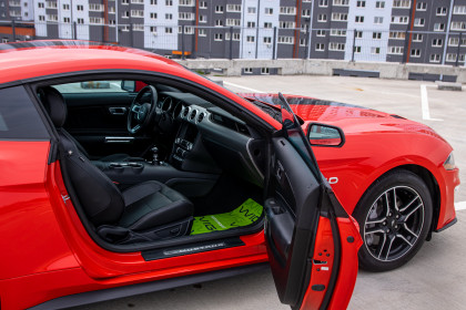 Продажа Ford Mustang VI Рестайлинг 5.0 MT (460 л.с.) 2021 Красный в Автодом