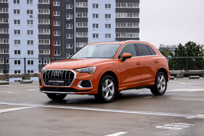 Продажа Audi Q3 II (F3) 40 TFSI 2.0 AT (187 л.с.) 2020 Оранжевый в Автодом