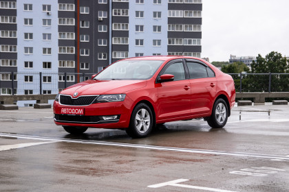 Продажа Skoda Rapid I Рестайлинг 1.6 MT (90 л.с.) 2019 Красный в Автодом