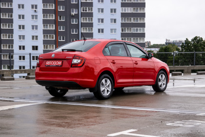 Продажа Skoda Rapid I Рестайлинг 1.6 MT (90 л.с.) 2019 Красный в Автодом