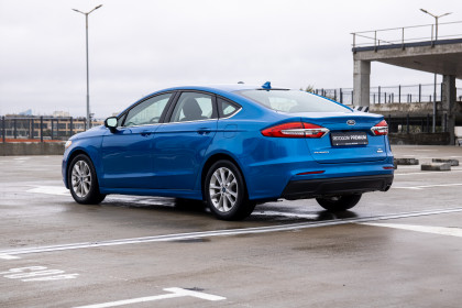 Продажа Ford Fusion (North America) II Рестайлинг 1.5 AT (184 л.с.) 2020 Синий в Автодом