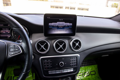 Продажа Mercedes-Benz GLA I (X156) Рестайлинг 200 1.6 AMT (150 л.с.) 2018 Белый в Автодом