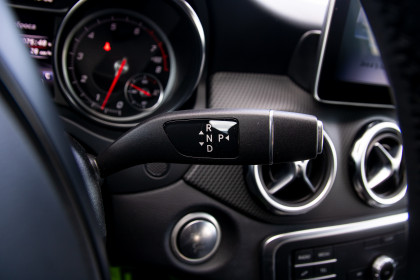 Продажа Mercedes-Benz GLA I (X156) Рестайлинг 200 1.6 AMT (150 л.с.) 2018 Белый в Автодом