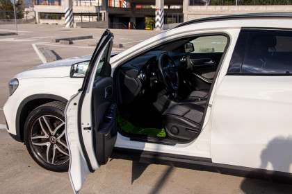 Продажа Mercedes-Benz GLA I (X156) Рестайлинг 200 1.6 AMT (150 л.с.) 2018 Белый в Автодом