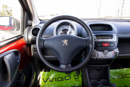 Продажа Peugeot 107 I 1.0 AMT (68 л.с.) 2007 Красный в Автодом