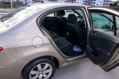 Продажа Peugeot 408 I 1.6 MT (112 л.с.) 2012 Желтый в Автодом