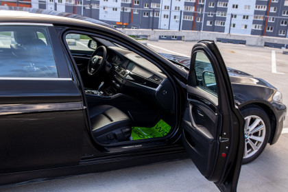 Продажа BMW 5 серии VI (F10/F11/F07) 520d 2.0 AT (184 л.с.) 2012 Черный в Автодом