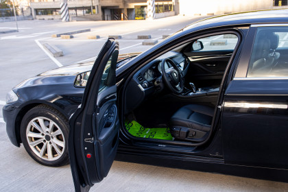Продажа BMW 5 серии VI (F10/F11/F07) 520d 2.0 AT (184 л.с.) 2012 Черный в Автодом