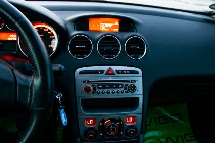 Продажа Peugeot 308 I 1.6 MT (150 л.с.) 2008 Серый в Автодом