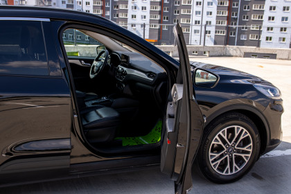 Продажа Ford Escape IV 1.5 AT (180 л.с.) 2019 Черный в Автодом