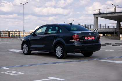 Продажа Volkswagen Polo V Рестайлинг 1.6 AT (110 л.с.) 2018 Серый в Автодом