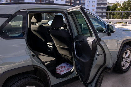 Продажа Toyota RAV4 V (XA50) 2.5 CVT (222 л.с.) 2019 Серый в Автодом