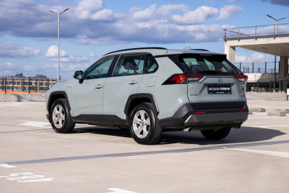 Продажа Toyota RAV4 V (XA50) 2.5 CVT (222 л.с.) 2019 Серый в Автодом