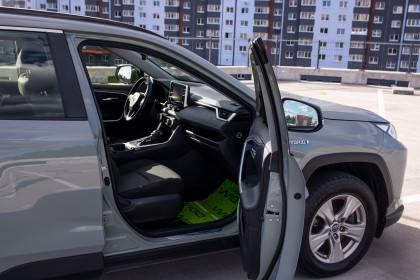 Продажа Toyota RAV4 V (XA50) 2.5 CVT (222 л.с.) 2019 Серый в Автодом
