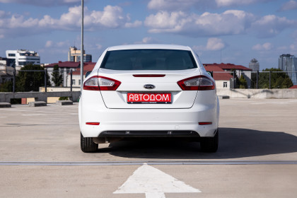 Продажа Ford Mondeo IV Рестайлинг 2.0 MT (145 л.с.) 2010 Белый в Автодом