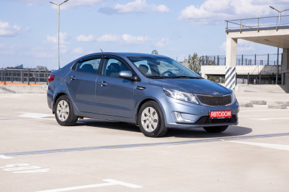 Продажа Kia Rio III 6-speed 1.6 MT (123 л.с.) 2014 Синий в Автодом