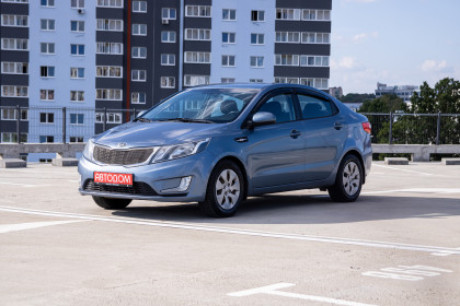 Продажа Kia Rio III 6-speed 1.6 MT (123 л.с.) 2014 Синий в Автодом