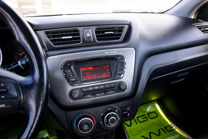 Продажа Kia Rio III 6-speed 1.6 MT (123 л.с.) 2014 Синий в Автодом