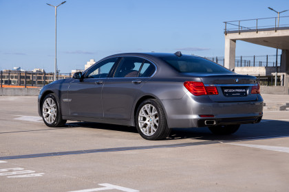 Продажа BMW 7 серии V (F01/F02/F04) 740i 3.0 AT (326 л.с.) 2009 Серый в Автодом