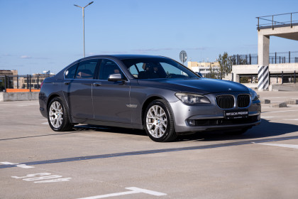 Продажа BMW 7 серии V (F01/F02/F04) 740i 3.0 AT (326 л.с.) 2009 Серый в Автодом