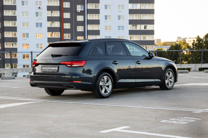 Продажа Audi A4 V (B9) 2.0 AMT (150 л.с.) 2019 Серый в Автодом